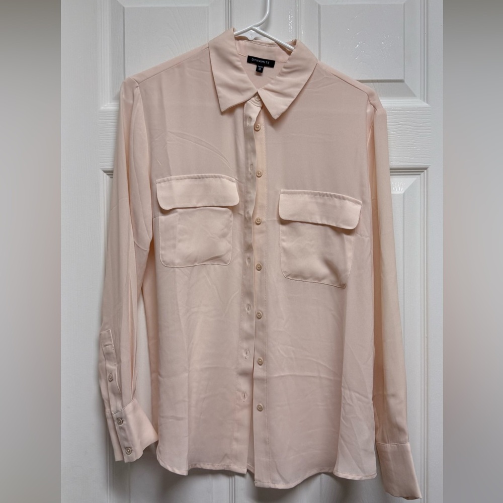 Dynamite pink shirt